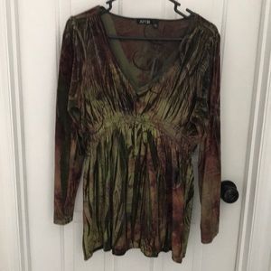Beautiful Apt 9 velour top